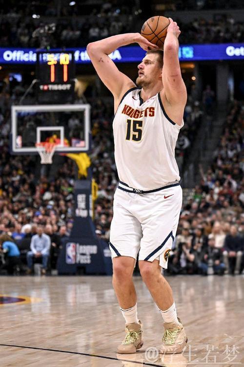 约基奇轰61+三双难救主 森林狼双加时险胜掘金完成横扫 约基奇轰61+三双难救主 森林狼双加时险胜掘金完成横扫